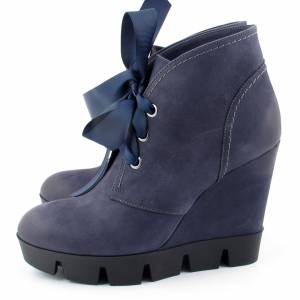 48697 Nikoll